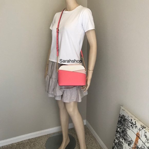 🌼Michael Kors Purse - Picture 6 of 13